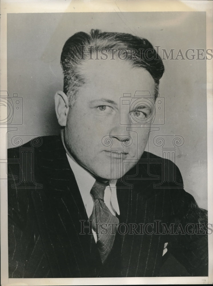 1939 Press Photo Attorney John Glass suing Harold Ickes alleging libel - Historic Images