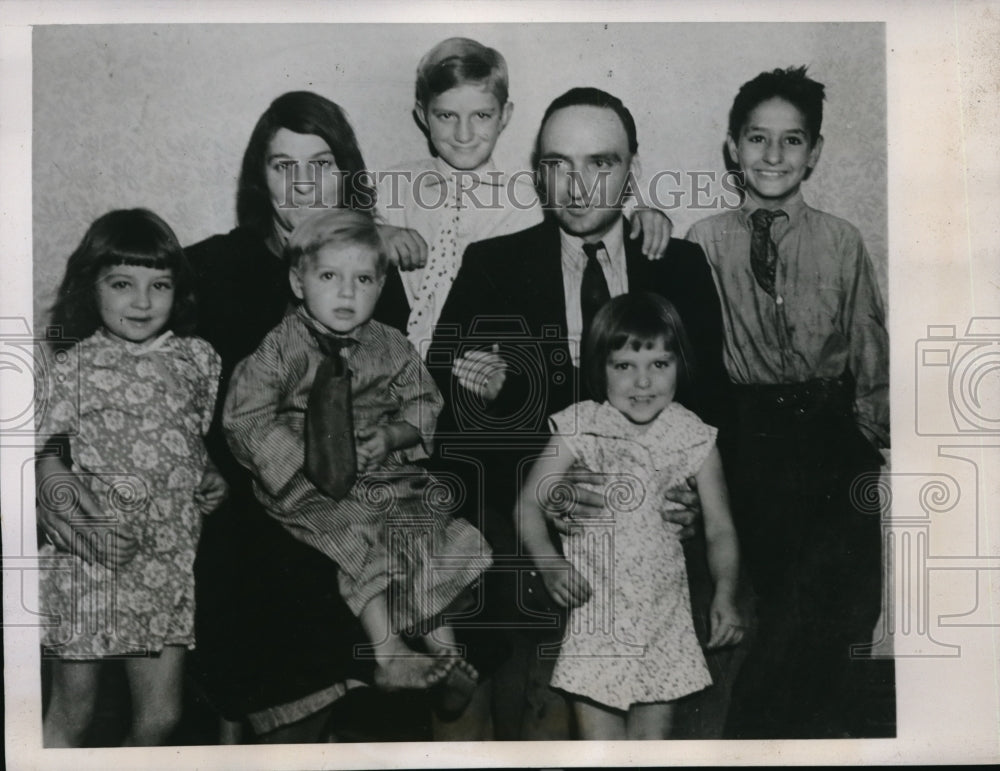 1938 Press Photo Christopher Thomason Saves Relatives From Burning Home - Historic Images