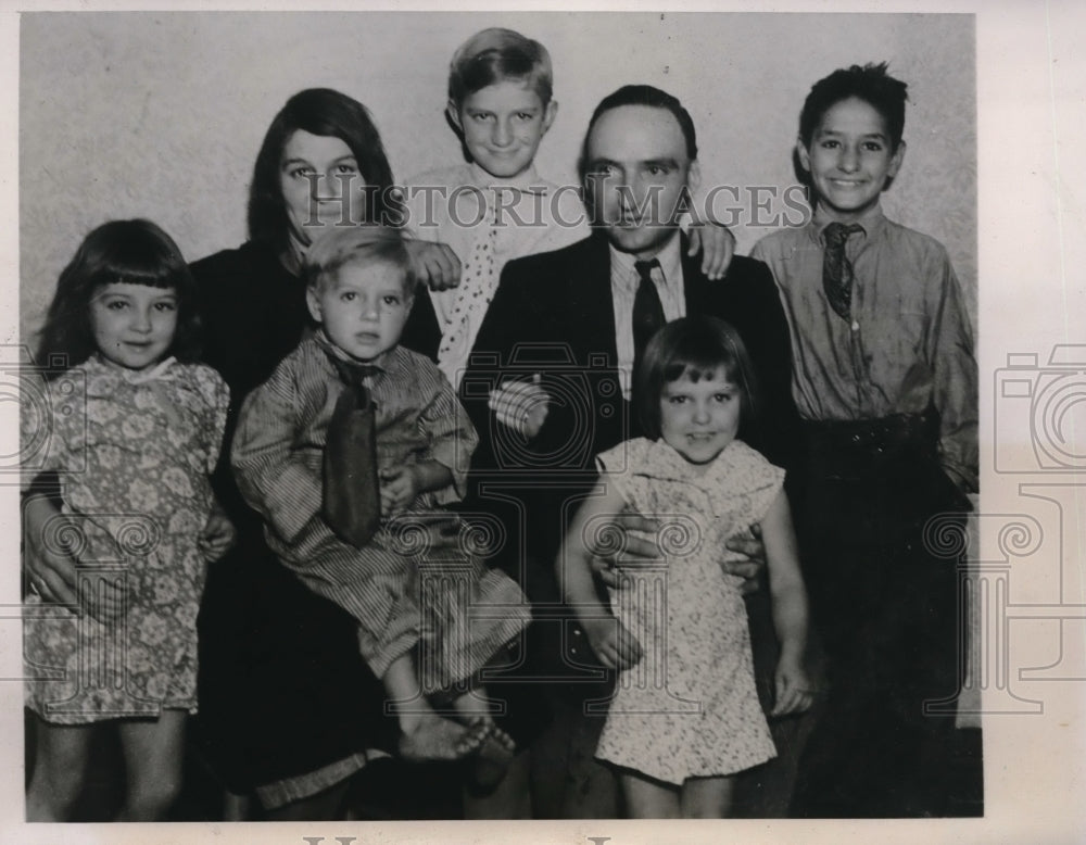 1938 Press Photo Christopher Thomason Rescue His Relatives From Burning Home - Historic Images