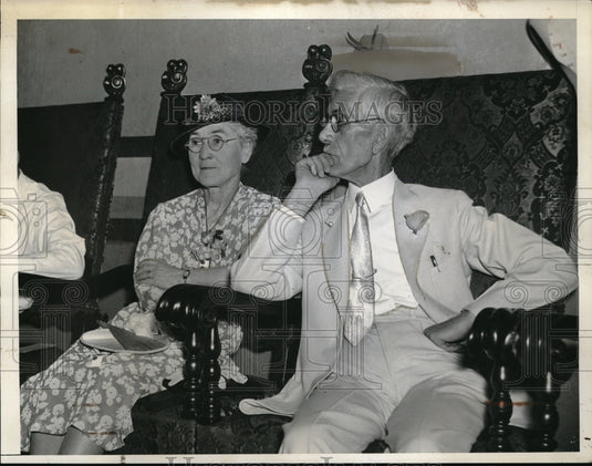1936 Press Photo Mr & Mrs Frances E Townsend at Cleveland convention - Historic Images