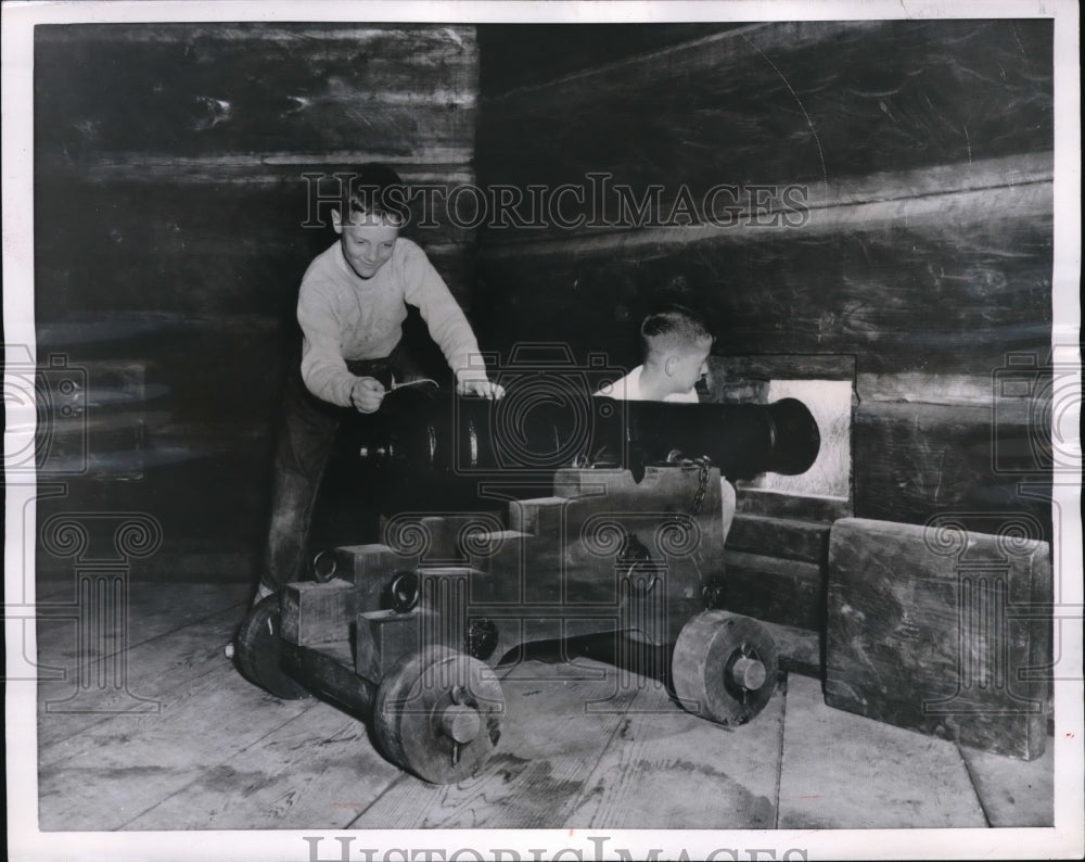 1956 Press Photo Canon built by Russian in 1812 restored at Fort Ross California- Historic Images