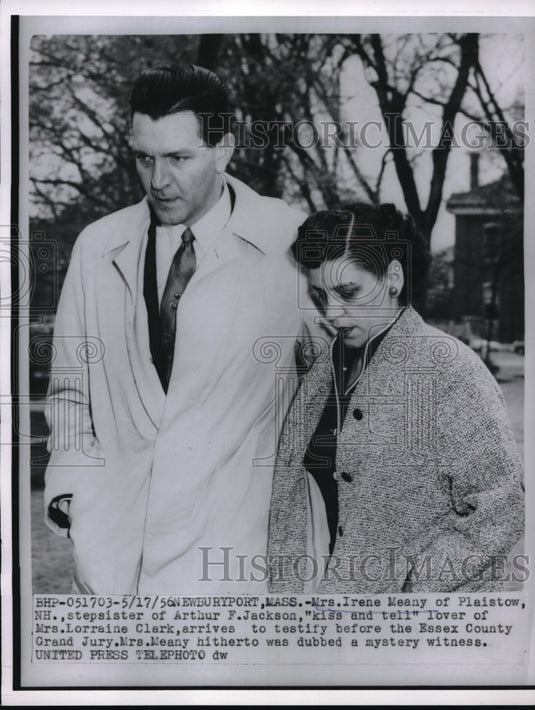 1956 Press Photo Mrs Irene Meany arrives at Essex County court in MA - Historic Images