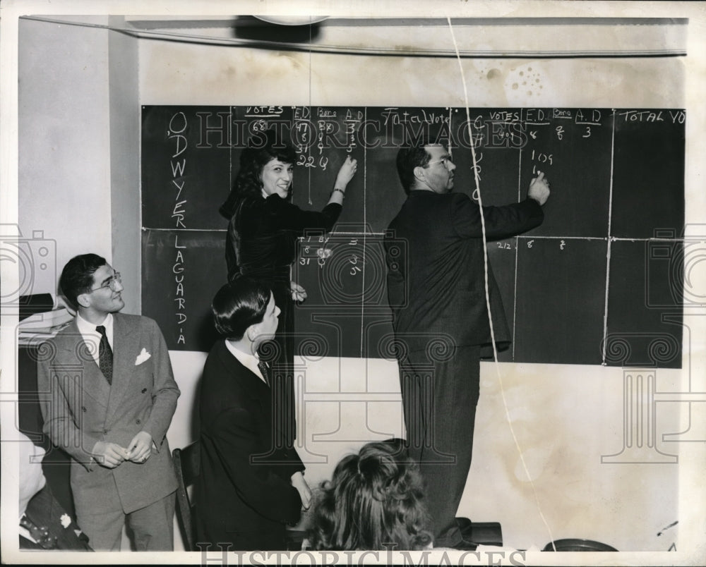 1941 Press Photo Workers at NYC HQ of William O'Dwyer campaign - Historic Images