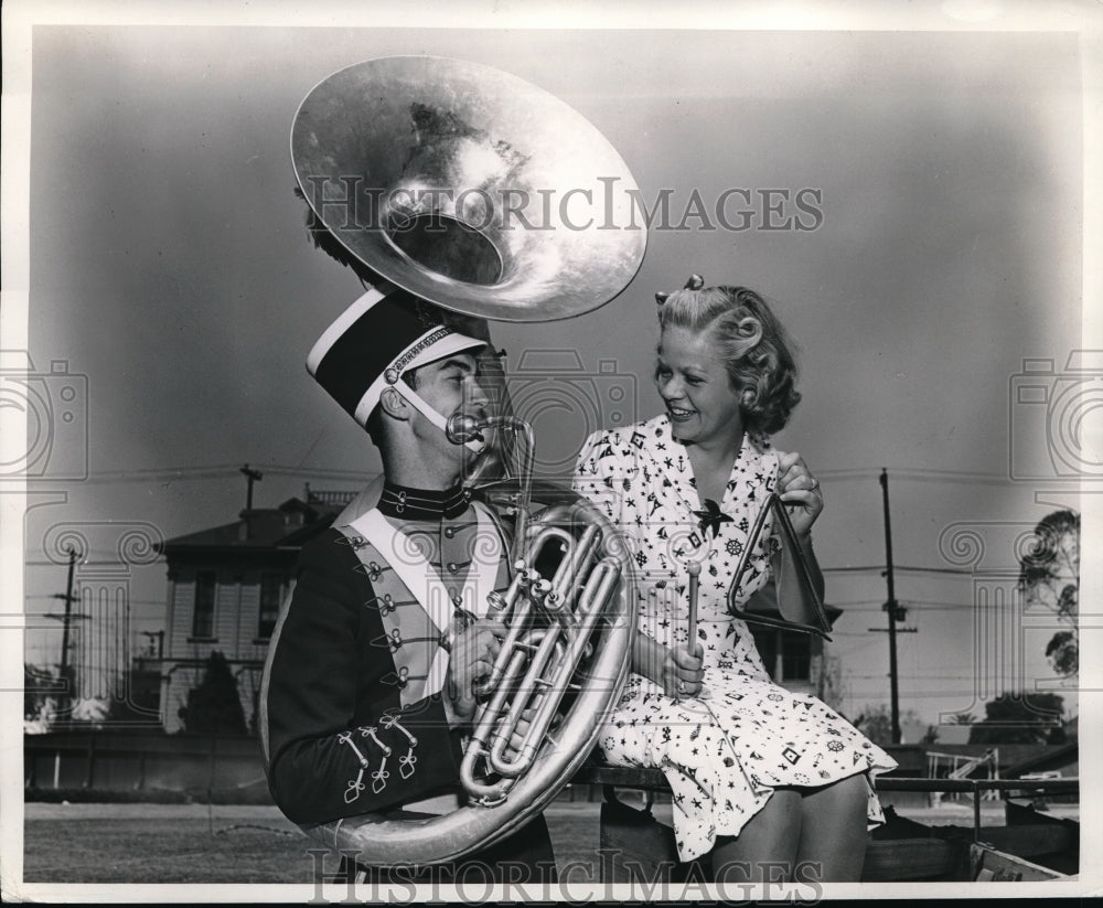 Press Photo Newsreel of campus activities popular part of USC Cinematography - Historic Images