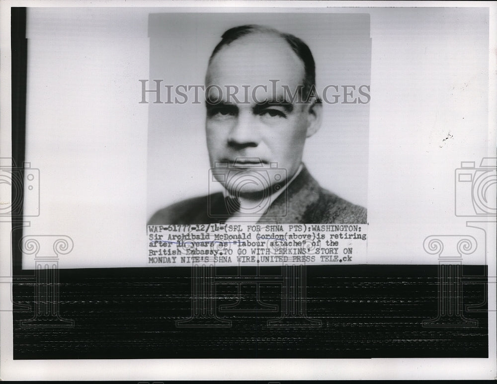 1954 Press Photo Sir Archibald McDonald Gordon, labor attache of British Emb. - Historic Images