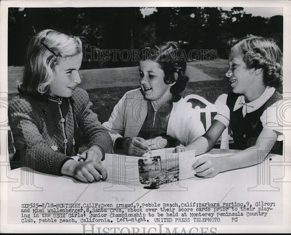 1952 Press Photo Gwen Arnaud,Barbara Fortino,Mimi Wollenberger During Game - Historic Images