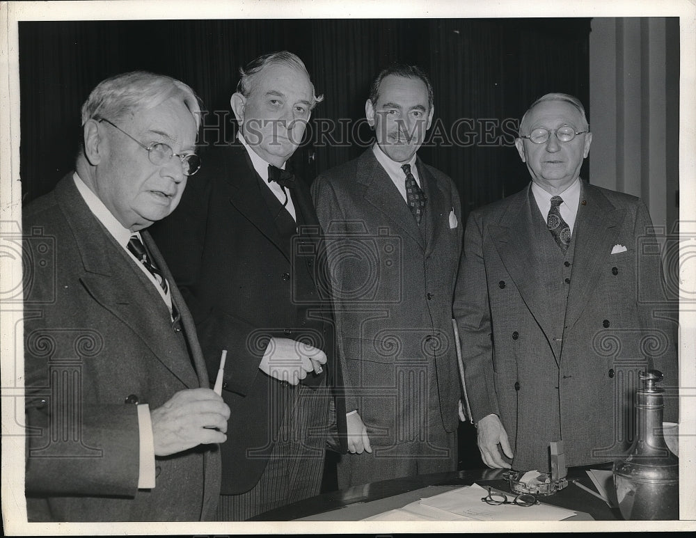 1943 Press Photo Senators Hiram Johnson,Tom Connaly,Dean Acheson &amp; Walter George-Historic Images