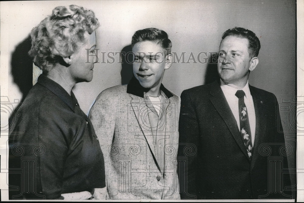 1958 Press Photo Vito Michael Glasso Jr. prior to plane crash - Historic Images