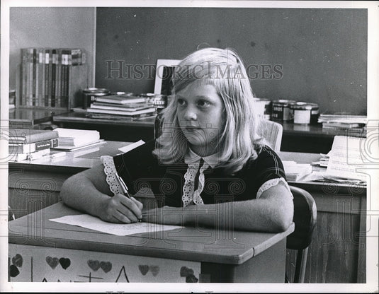 Press Photo Janet Alder 6th Grade Moreland Hill Elementary School - Historic Images
