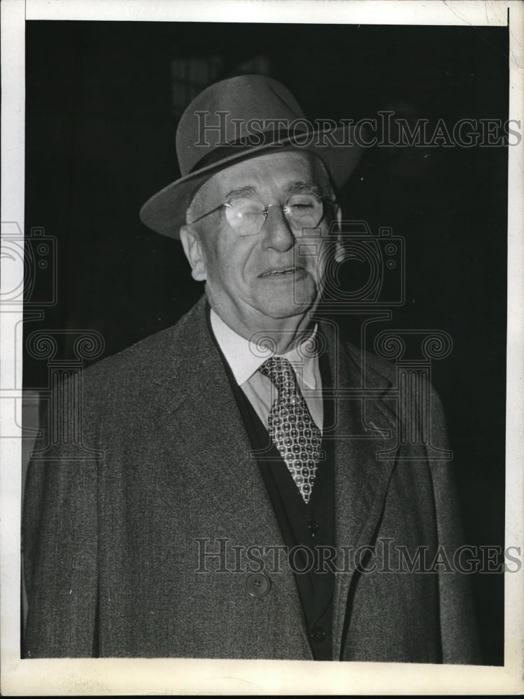 1943 Press Photo NYC, William Tullock Alexander, repatriated American - Historic Images