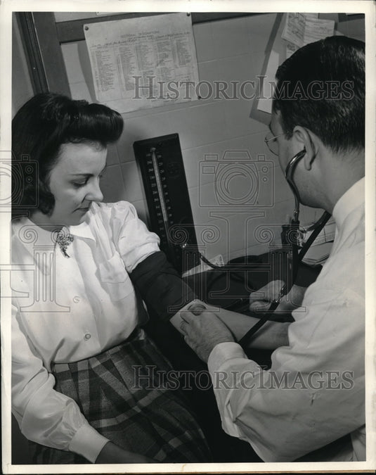 1942 Press Photo East Pittsburgh Works Westinghouse Electric Miss Ruth Anderson-Historic Images