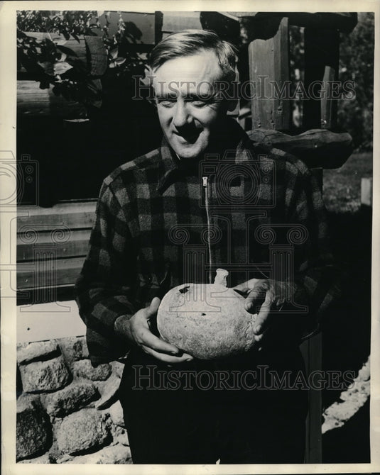 1938 Press Photo George Town of Woman lake, Minn & Indian artifacts - neb44261 - Historic Images