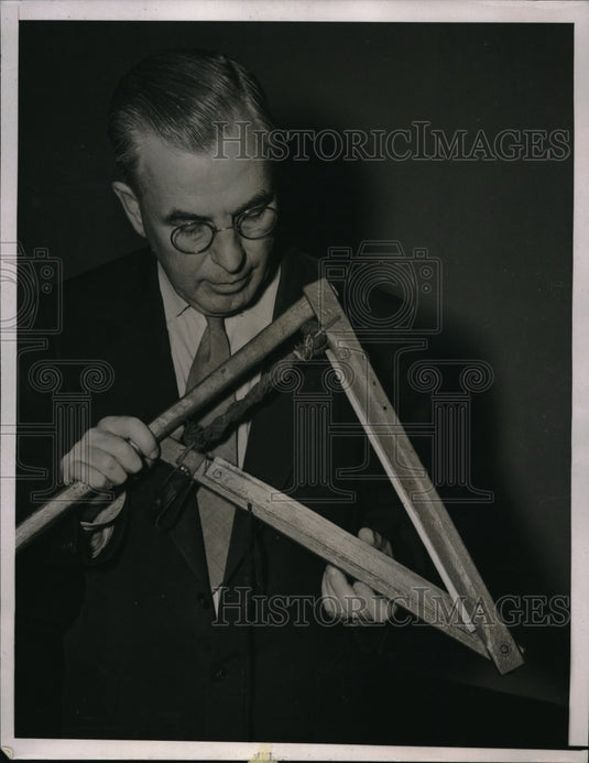 1938 Press Photo Sacramento, Cal. R Taylor,Sec to Warden Plummer,Folsom Prison - Historic Images
