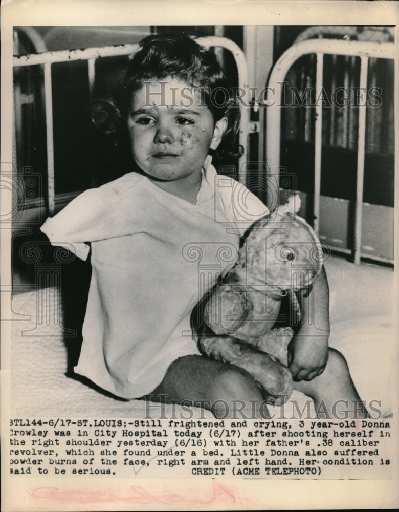 1949 St Louis, Mo Donna Browley in hospital after shooting herself - Historic Images