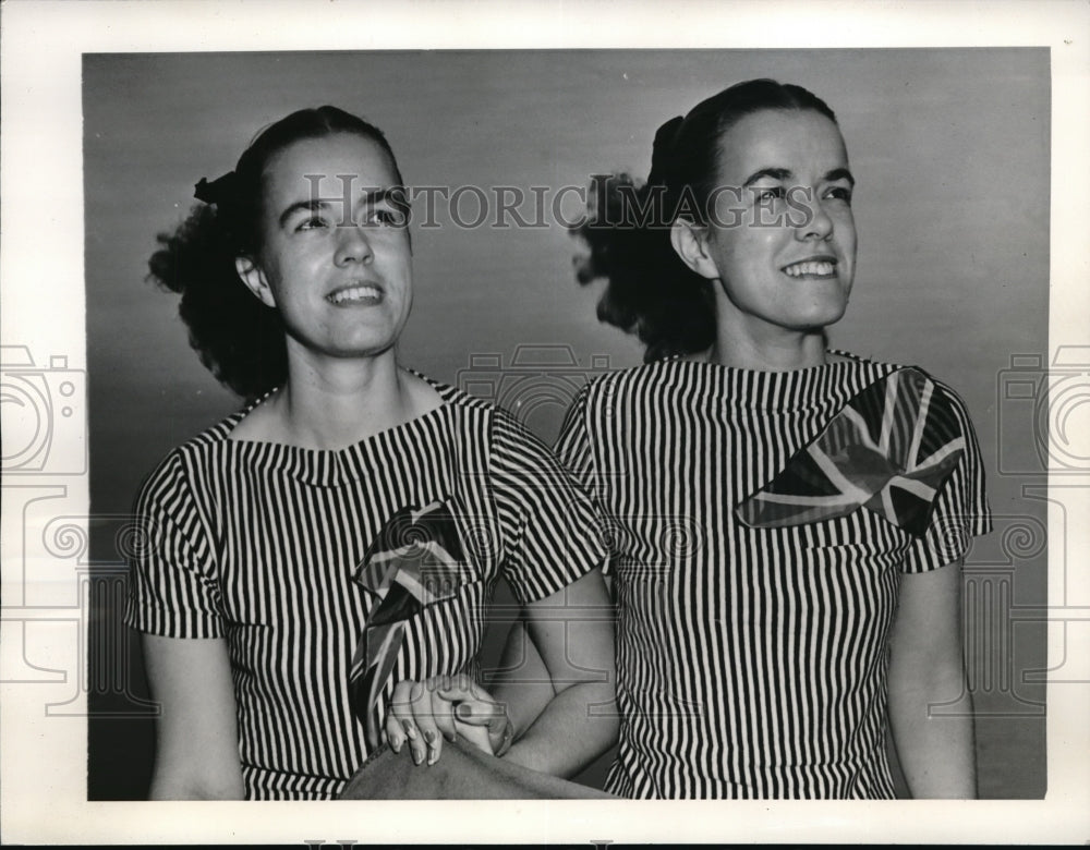 1941 Press Photo Beulah Anderson and her twin Doreen aboard the S.S. Evangeline-Historic Images