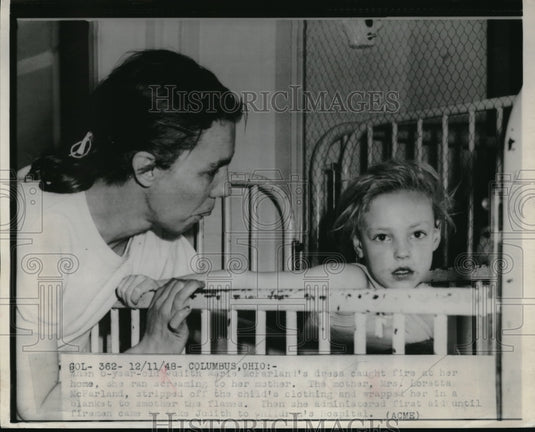 1948 Columbus, O. scalded girl Judith McFarland & mom at hospital - Historic Images