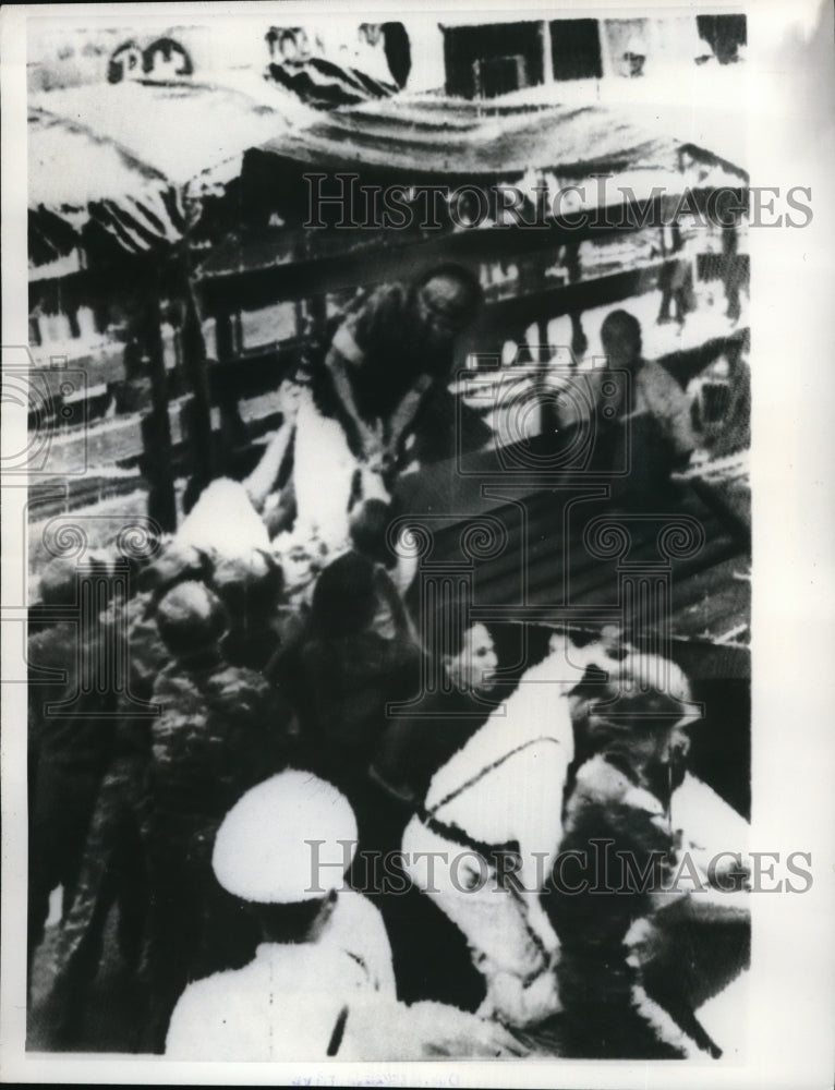 1963 Press Photo Police Break up Demonstrations in downtown Saigon - Historic Images
