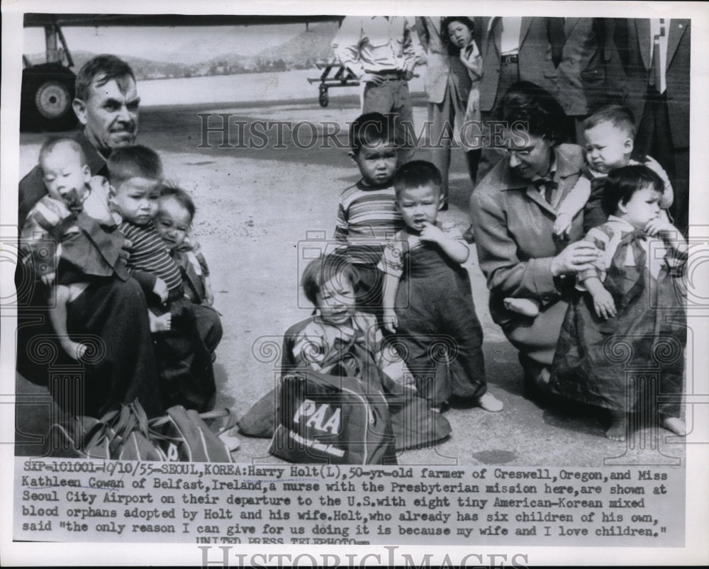 1955 Press Photo Miss Kathlene Cowan and a farmer with refugees - Historic Images