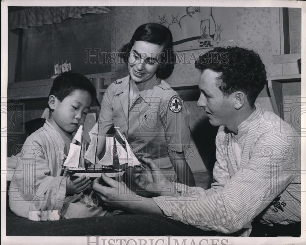 1959 Press Photo Korean kid in Swedish Hotel operated by American Red Cross.-Historic Images