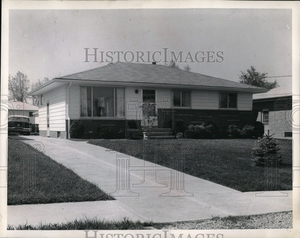 1966 Press Photo Home at 18031 Adams St in Cleveland, Ohio - Historic Images