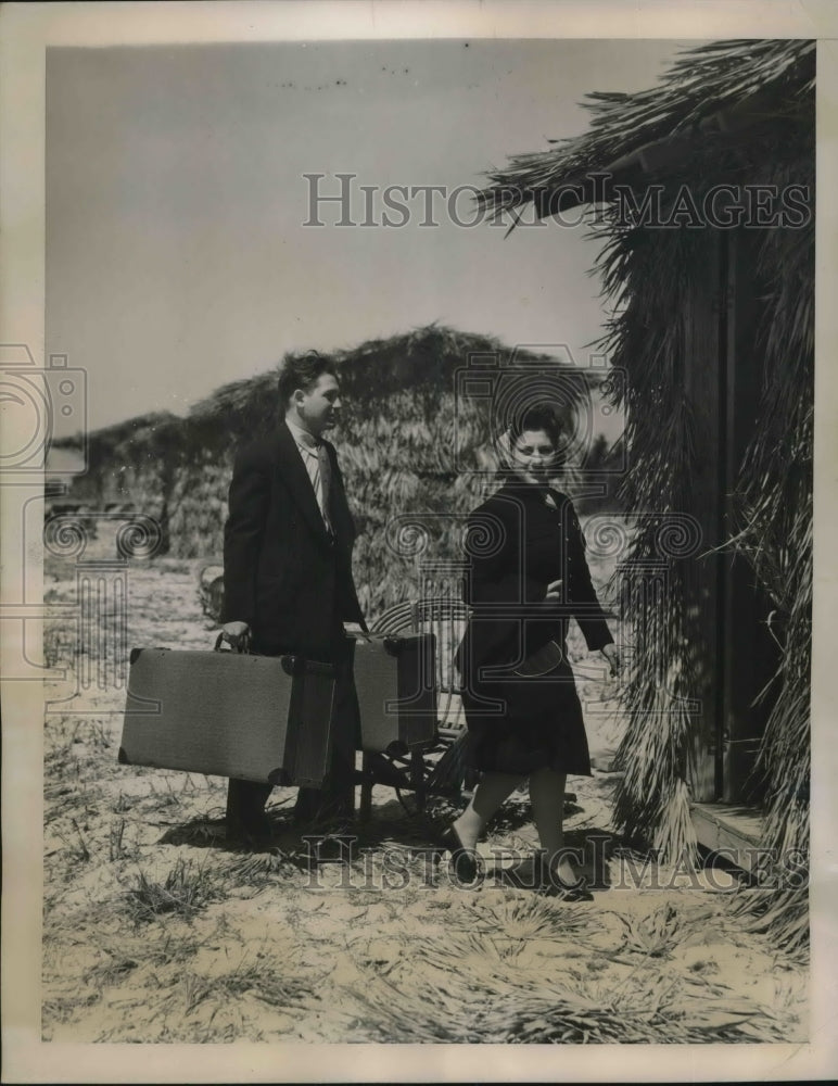 1940 Press Photo Honeymoon Isle at Tampa, Fla. Mr &amp; Mrs Leo Tepfer from NYC - Historic Images