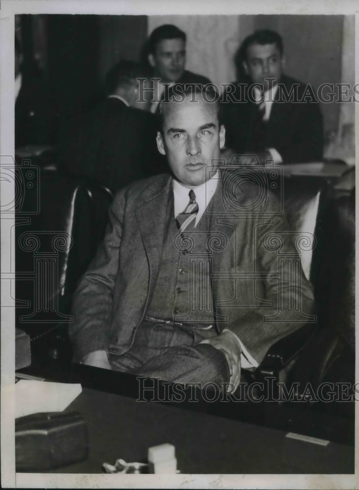 1933 Robert Lord, ex pres of Guardian Detroit Unio group at hearing - Historic Images