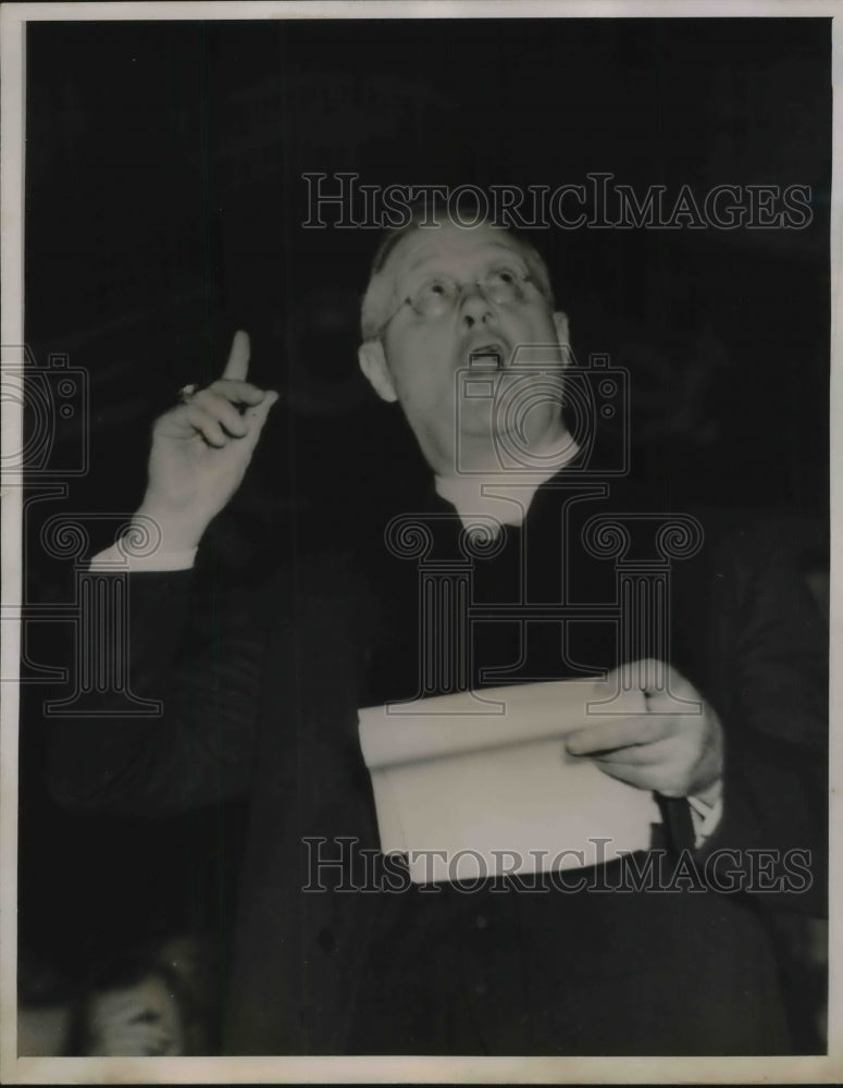 1937 Press Photo Bishop Edmund Gibbons of Albany, NY at assembly on child labor - Historic Images