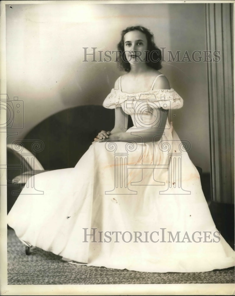 1940 Debutante, Mis Barbara Brown  - Historic Images