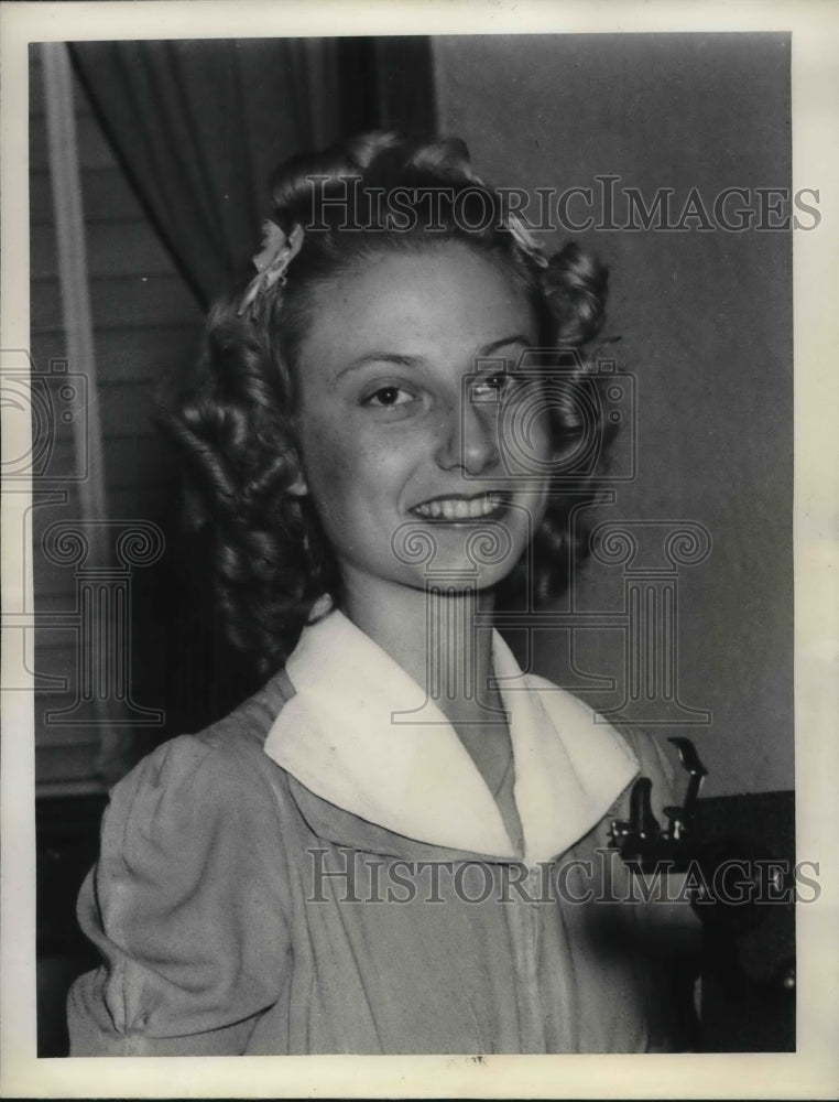 1939 Ruth Van Stone, Evansville, Ind.US Natl Typing Team  - Historic Images