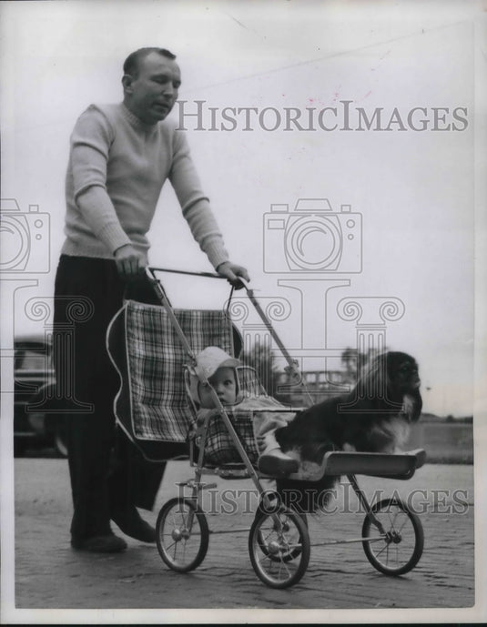1957 Press Photo Newton Townsend, Journalism prof. at U. of Missouri - neb45328 - Historic Images