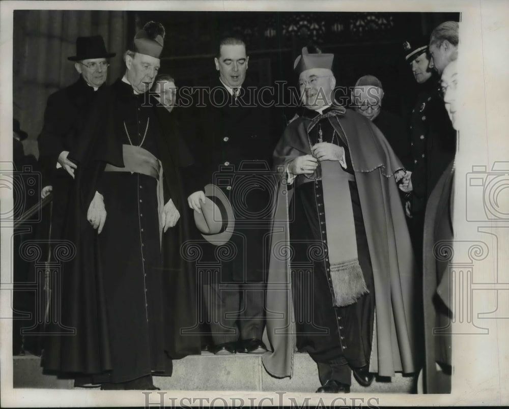 1946 NYC Mayor O'Dwyer, Most Revs JJ Glennon,FJ Spellman,T Tien - Historic Images
