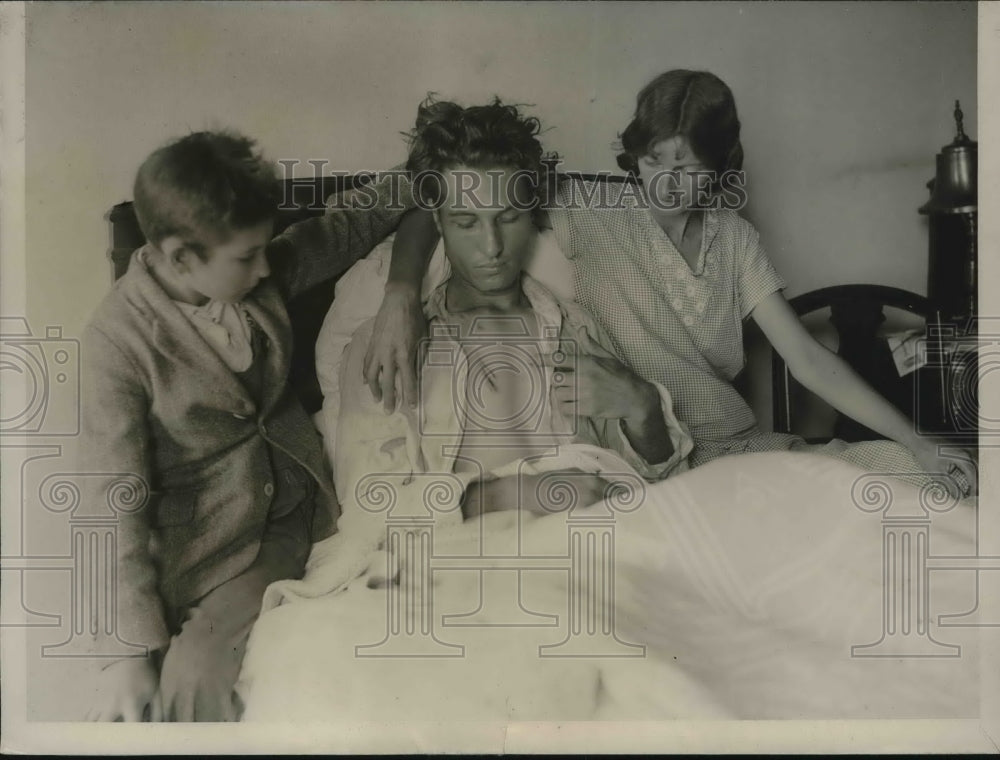 1929 Press Photo Charlotte, N.C. Cleo Tom Tessner recuperates at home - Historic Images