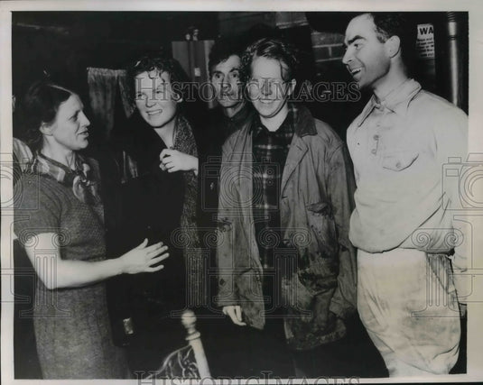 1938 Press Photo Seattle, V Taylor, M Sagar,Mrs Taylor,D Simpson, hiking party - Historic Images