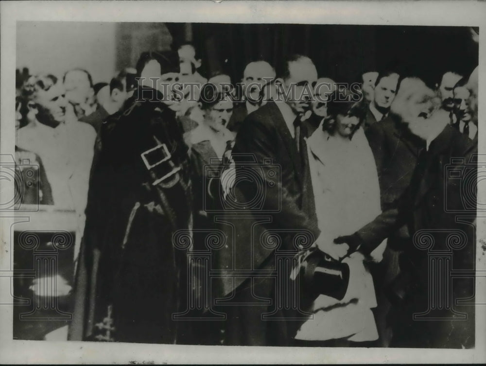 1931 Press Photo Ex Spanish King Alfonso &amp; ome Hapsburgs for funeral of Isabella - Historic Images