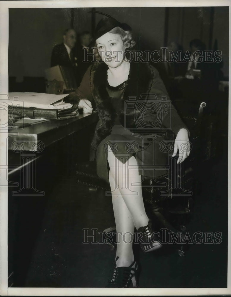 1938 Mrs. Irvin Gilbert (Lois Preston) - Historic Images