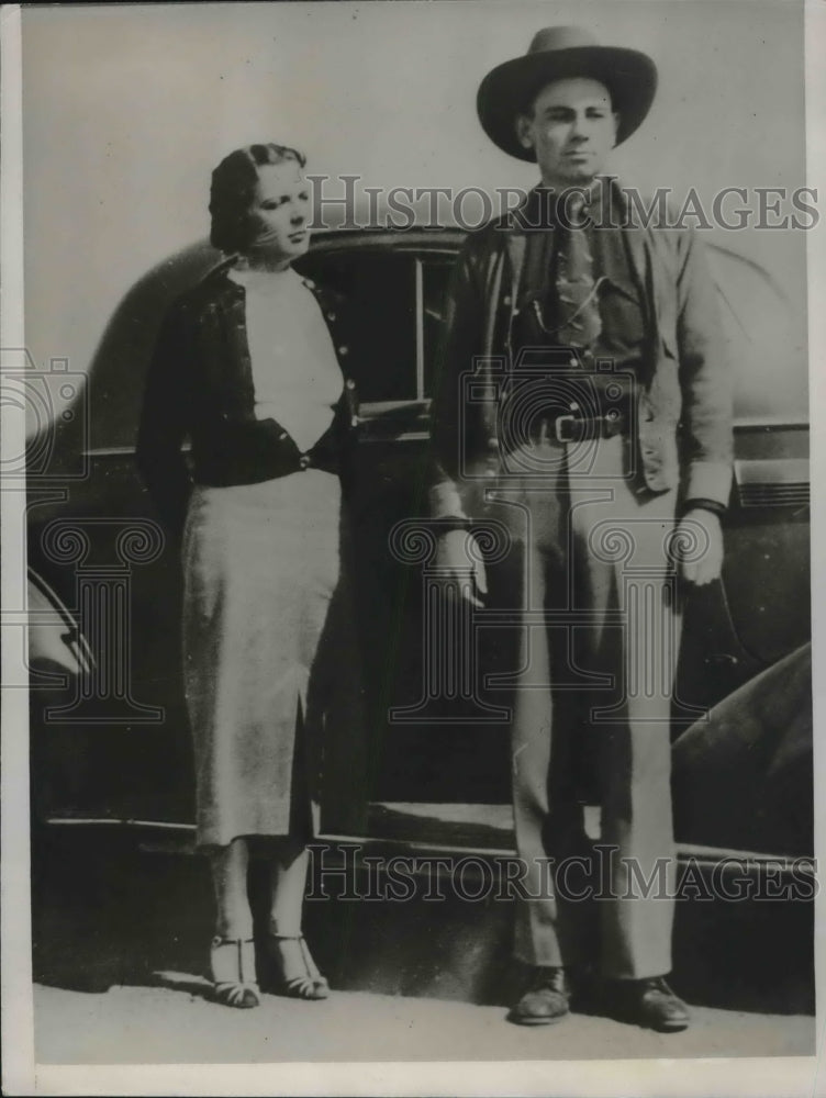 1936 RR heiress Anne Gould &amp; husband Herman Elsbury in Cody, Wyo - Historic Images