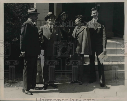 1936 Press Photo Gov. and Mrs. Alf Landon, Mr. & Mrs. Paul Block and son - Historic Images