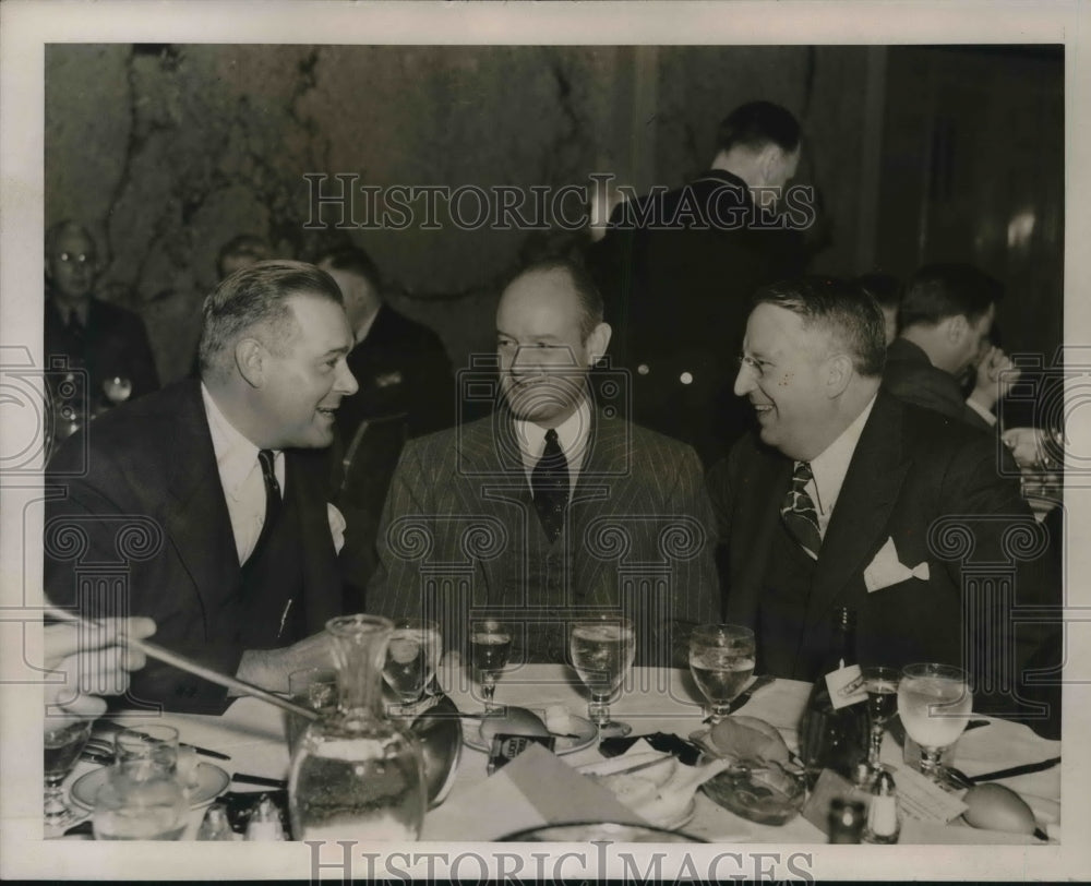 1939 D. R. Hanna, Jr., John S. Knight, William W. Hawkins - Historic Images