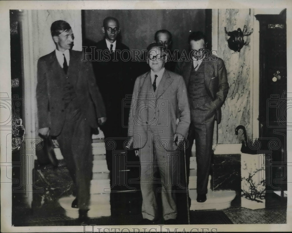 1934 Maxim Litvinoff and his staff enter League of Nations Assembly-Historic Images
