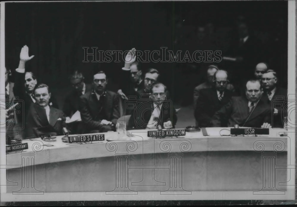 1954 Press Photo UN, Henry C Lodge &amp; British Anthony Nutting at steering comm. - Historic Images