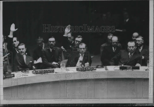 1954 Press Photo UN, Henry C Lodge & British Anthony Nutting at steering comm. - Historic Images