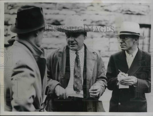1935 Press Photo Asst Deputy Warden AG Graham of Kansas StatePrison - Historic Images
