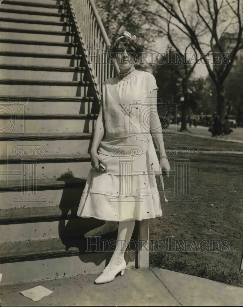 1925 Katherine A. Young at Age 14 at D.A.R. Convention  - Historic Images
