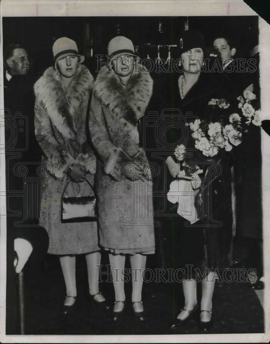 1929 The Queen of Spain & her two daughters-Historic Images