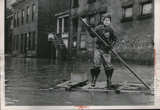 1952 Walter Grub Wheeling Island After Ohio River Flooding - Historic Images