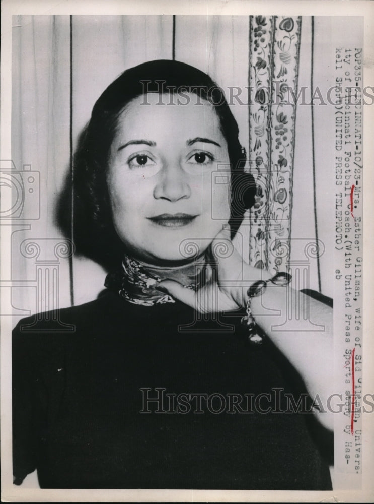 1952 Esther, wife of Sid Gillman, U. of Cincinnati football coach - Historic Images