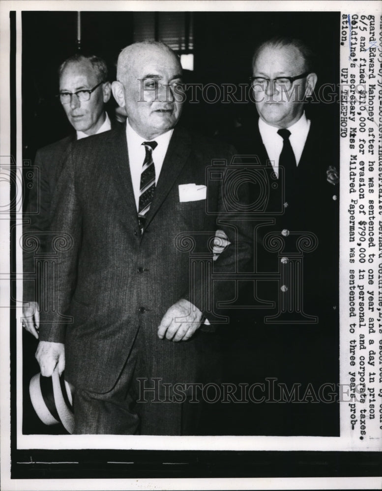 1951 Press Photo Edward Mahoney sentence Mildren Paperman - Historic Images