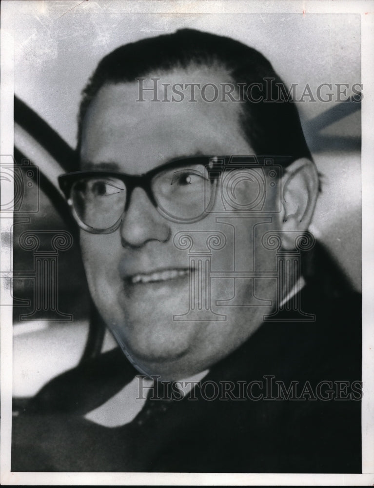 1963 Press Photo Reginald Moulding of London England- Historic Images