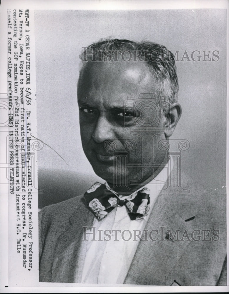 1956 Press Photo Dr. H.T. Muzumdar, Cornell College Sociology Professor - Historic Images