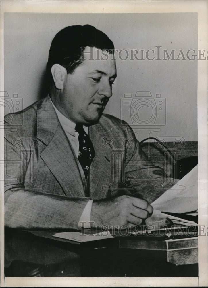 1939 New Orleans, La Dr Clarence Lorid indicted for bldg deals - Historic Images